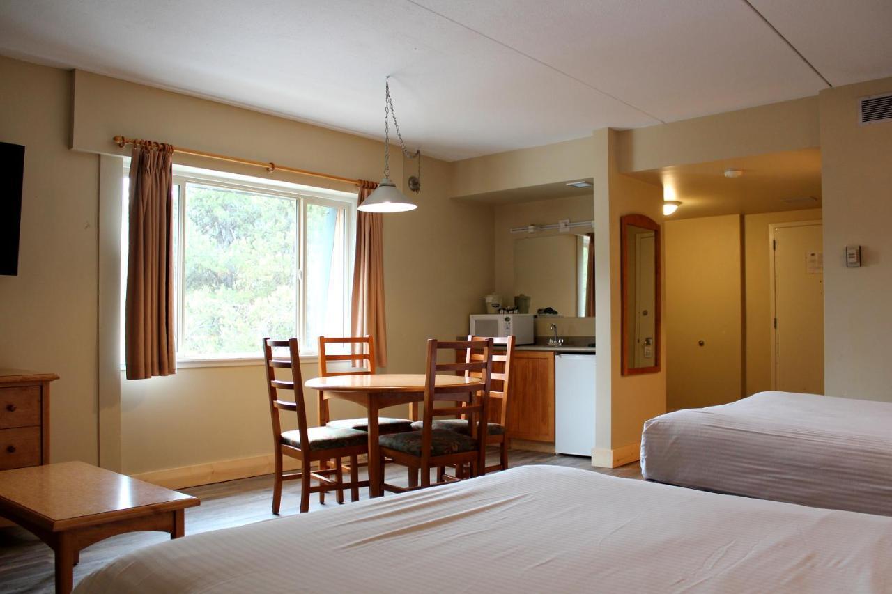 Manning Park Resort Buitenkant foto